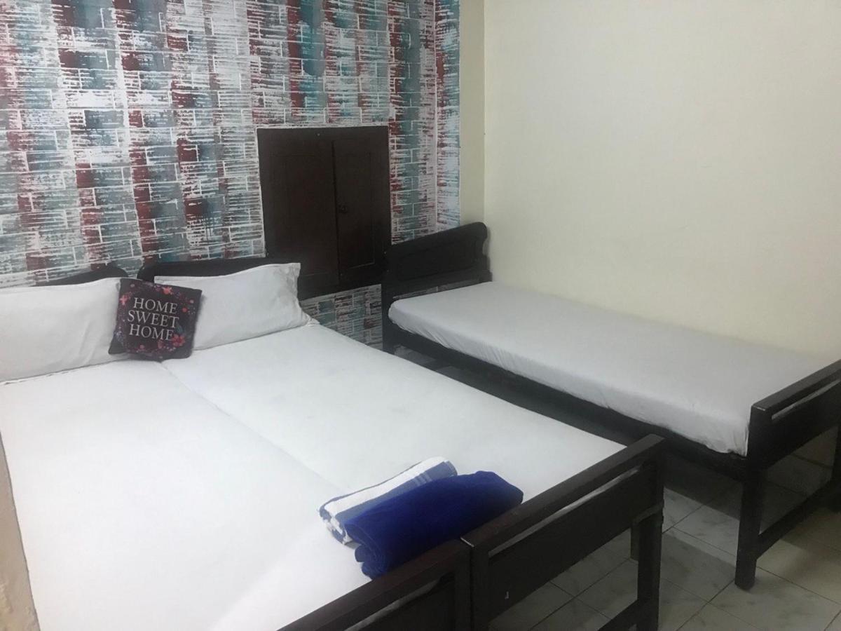 B Hostel Fort Kochi Extérieur photo