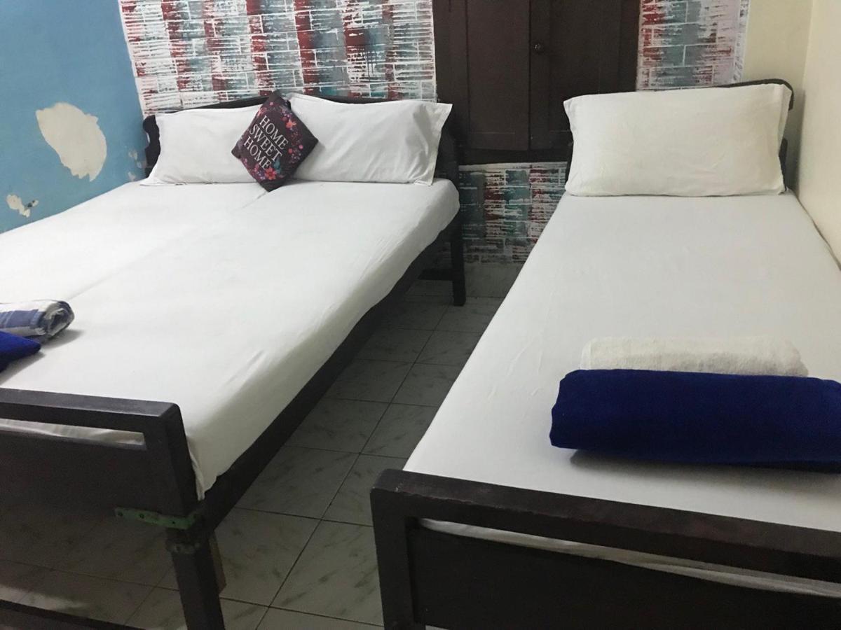 B Hostel Fort Kochi Extérieur photo