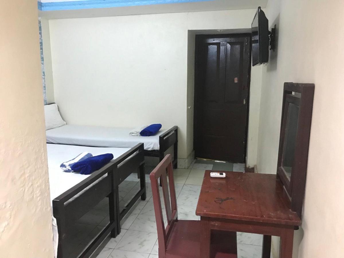 B Hostel Fort Kochi Extérieur photo