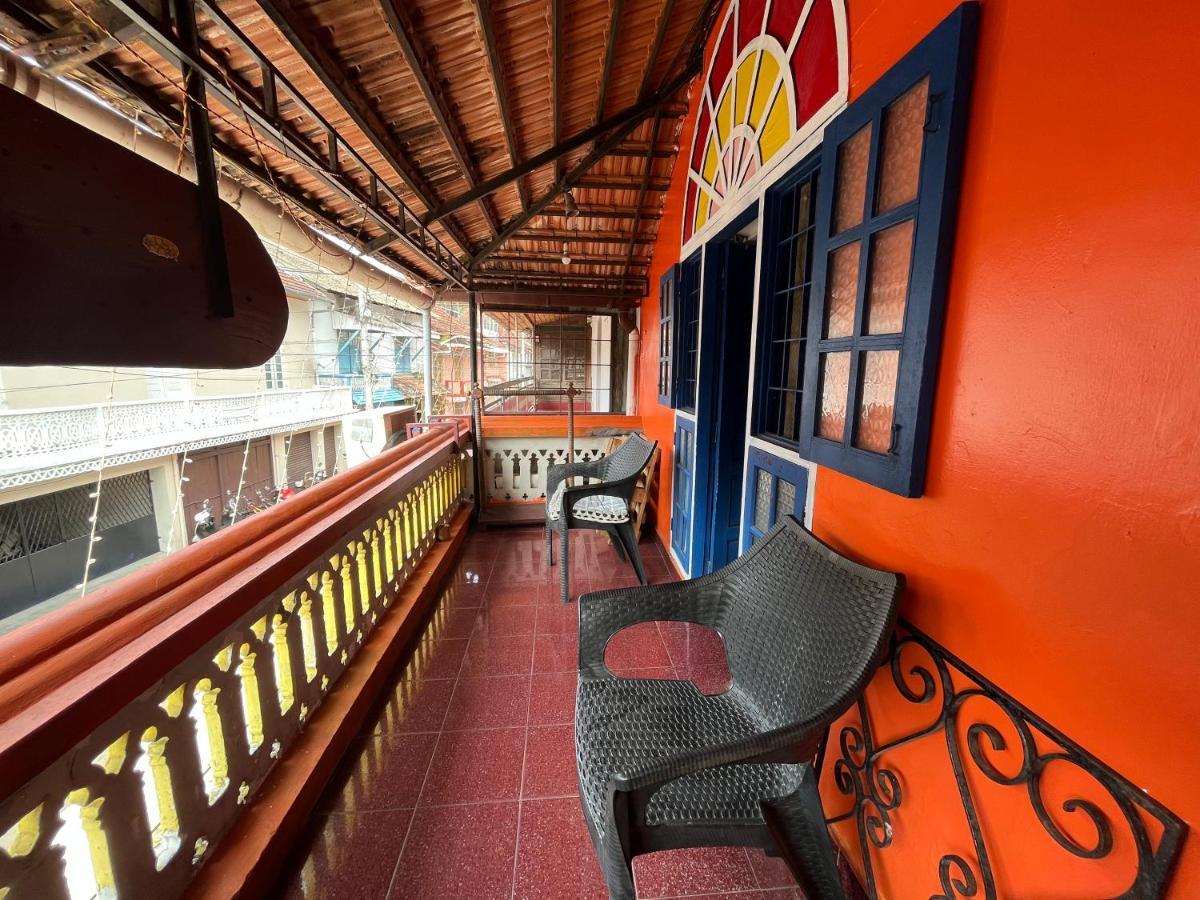 B Hostel Fort Kochi Extérieur photo